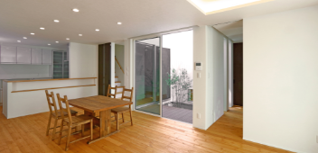 ㈱久家設計事務所